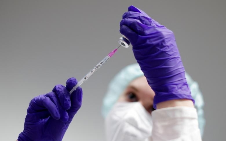 EU cho phép người từ 80 tuổi tiêm vaccine Covid-19 mũi 4, Australia phát hiện Deltacron